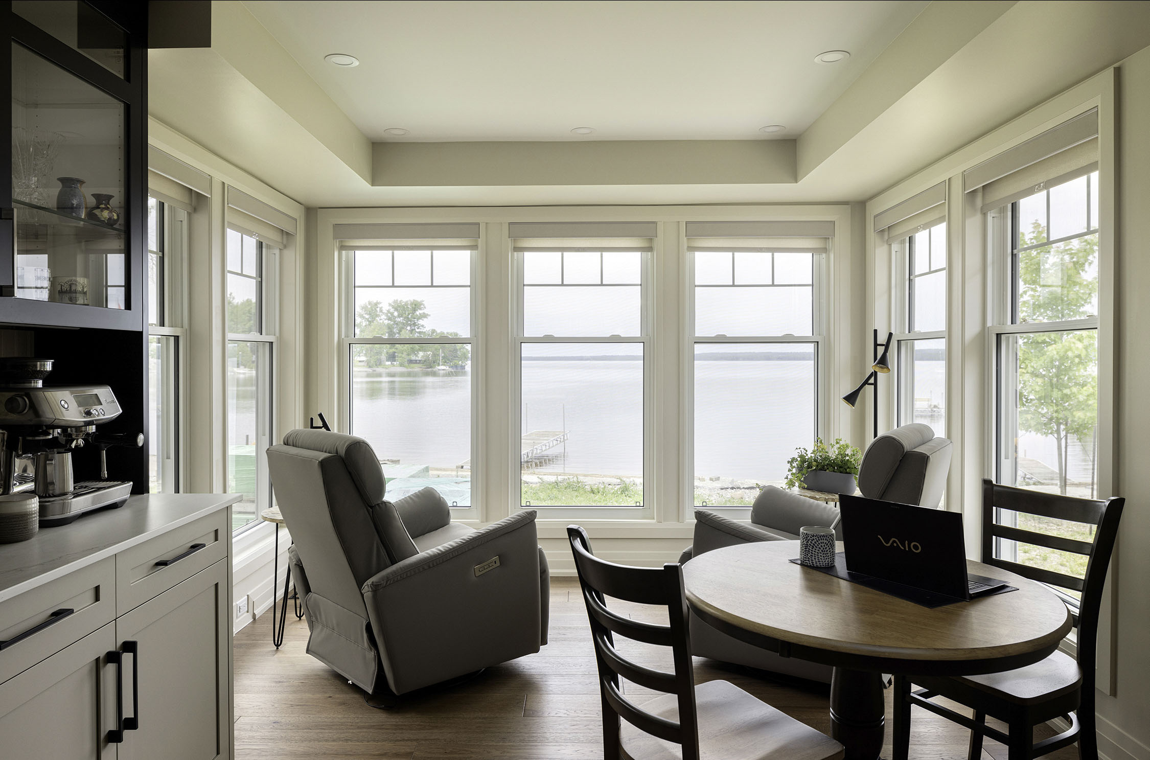 Solarium seating area overlooking the water