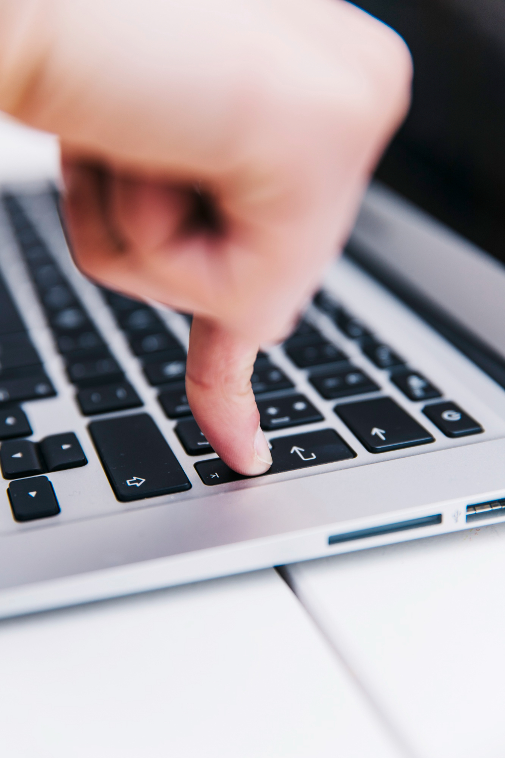 image of a collaborative workspace (for a b2b saas)