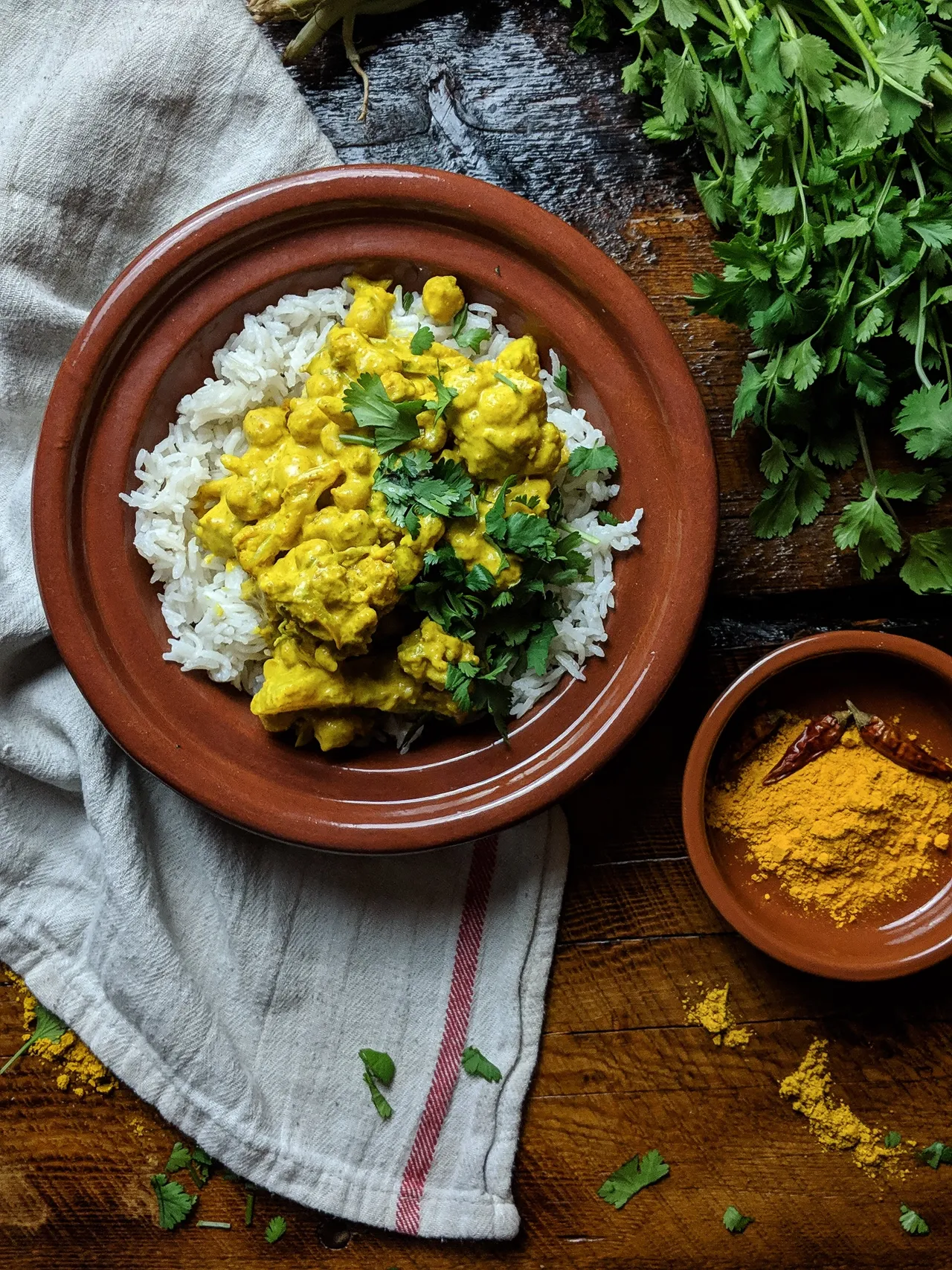 Curry végétarien de chou-fleur et pois chiches
