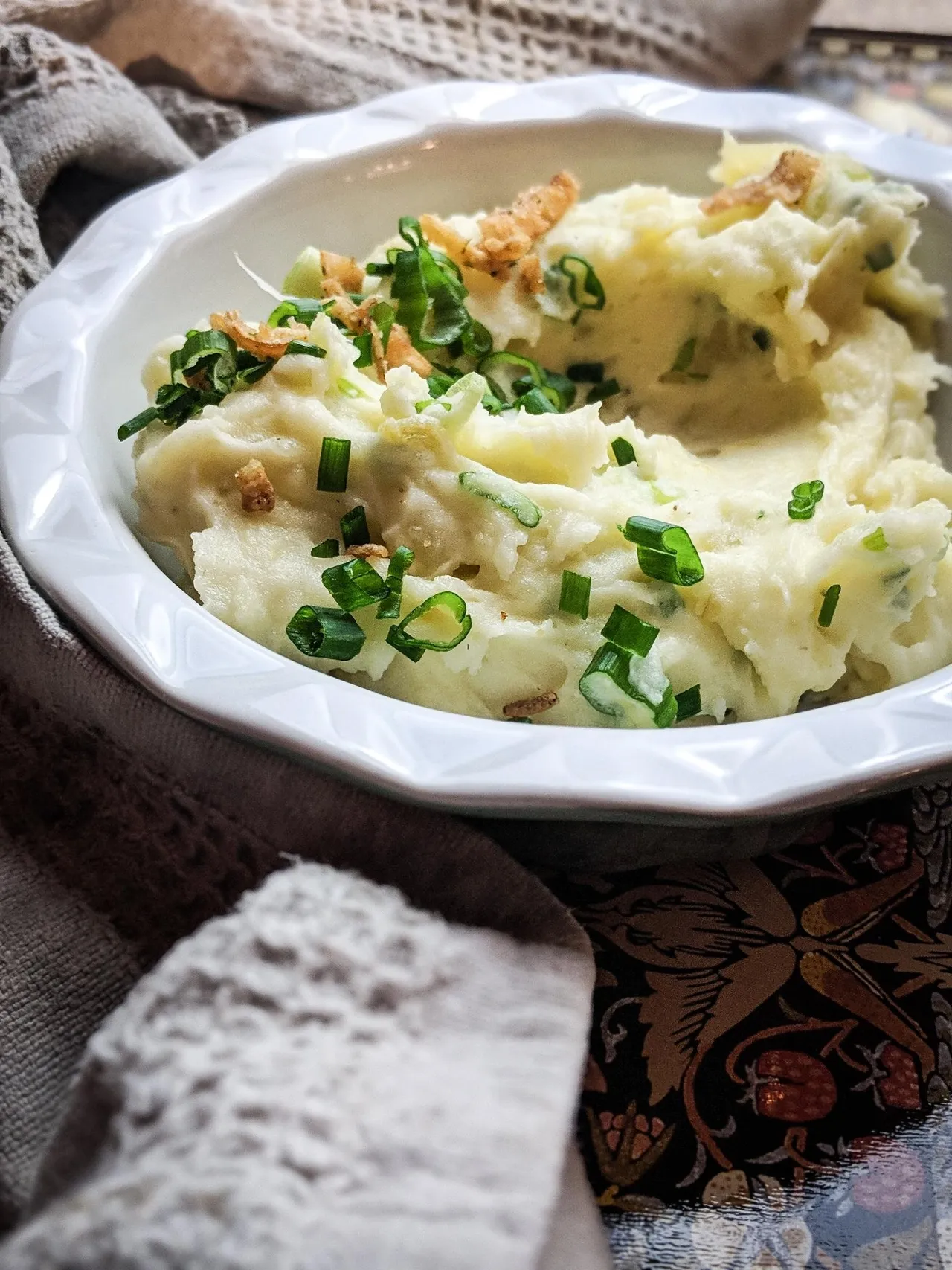 Purée de pommes de terre crème sure & oignons