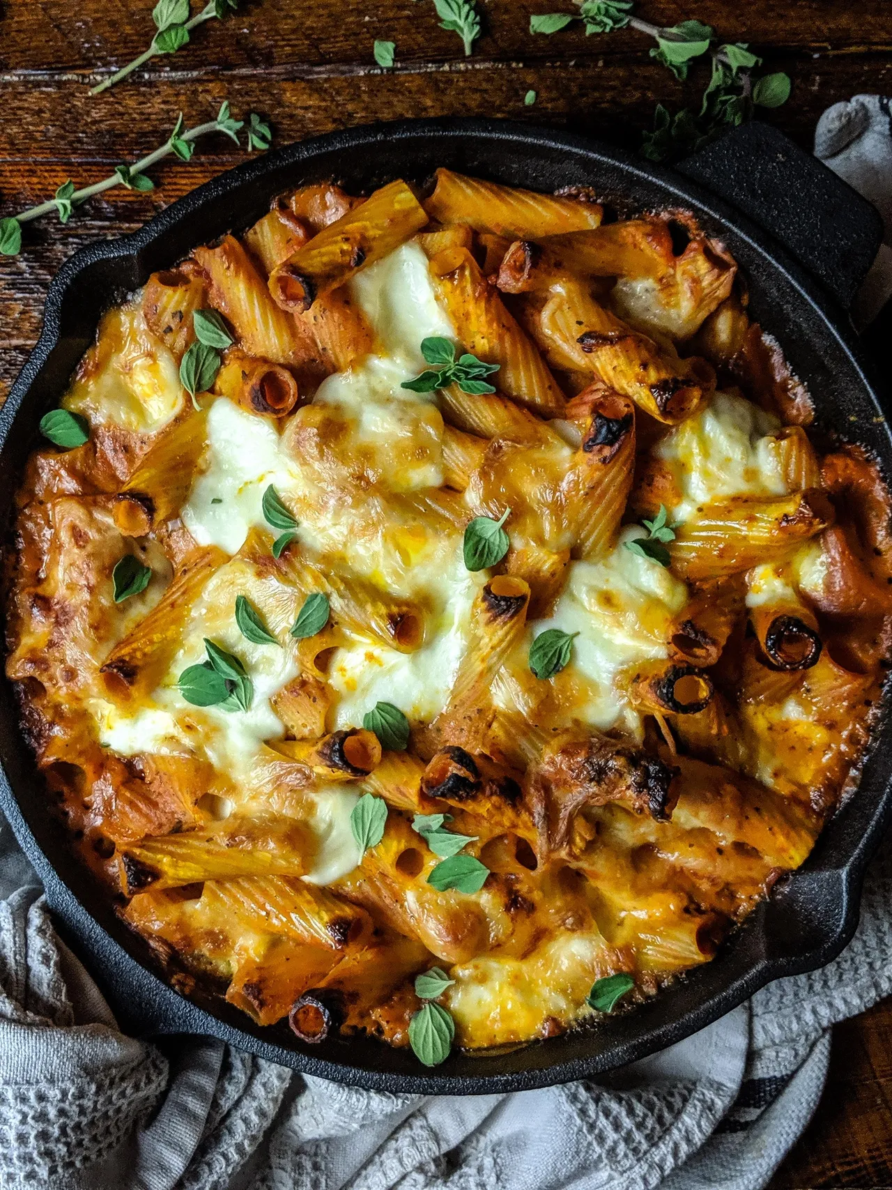 Rigatoni sauce crémeuse à la citrouille & tomates