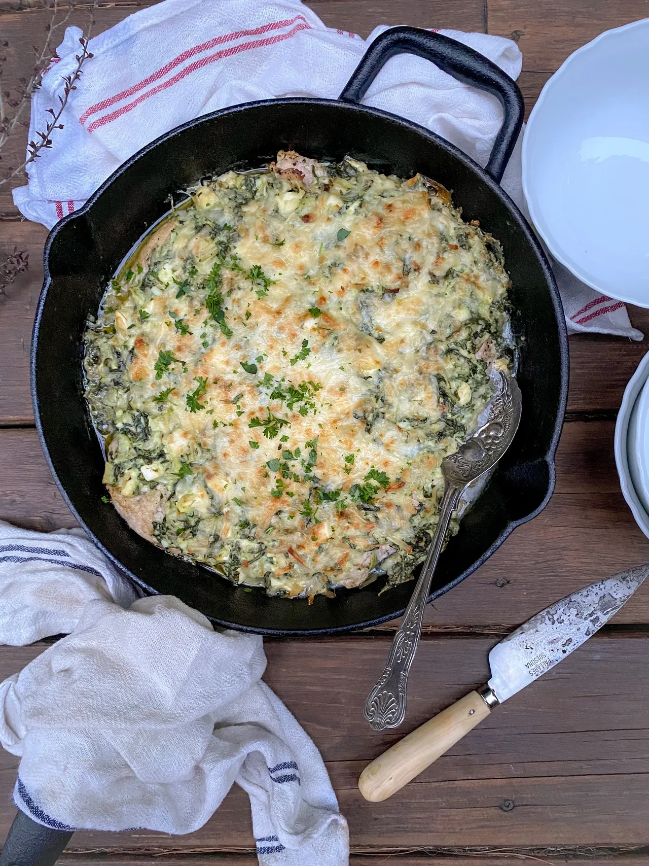 Poulet artichauts, épinards et feta
