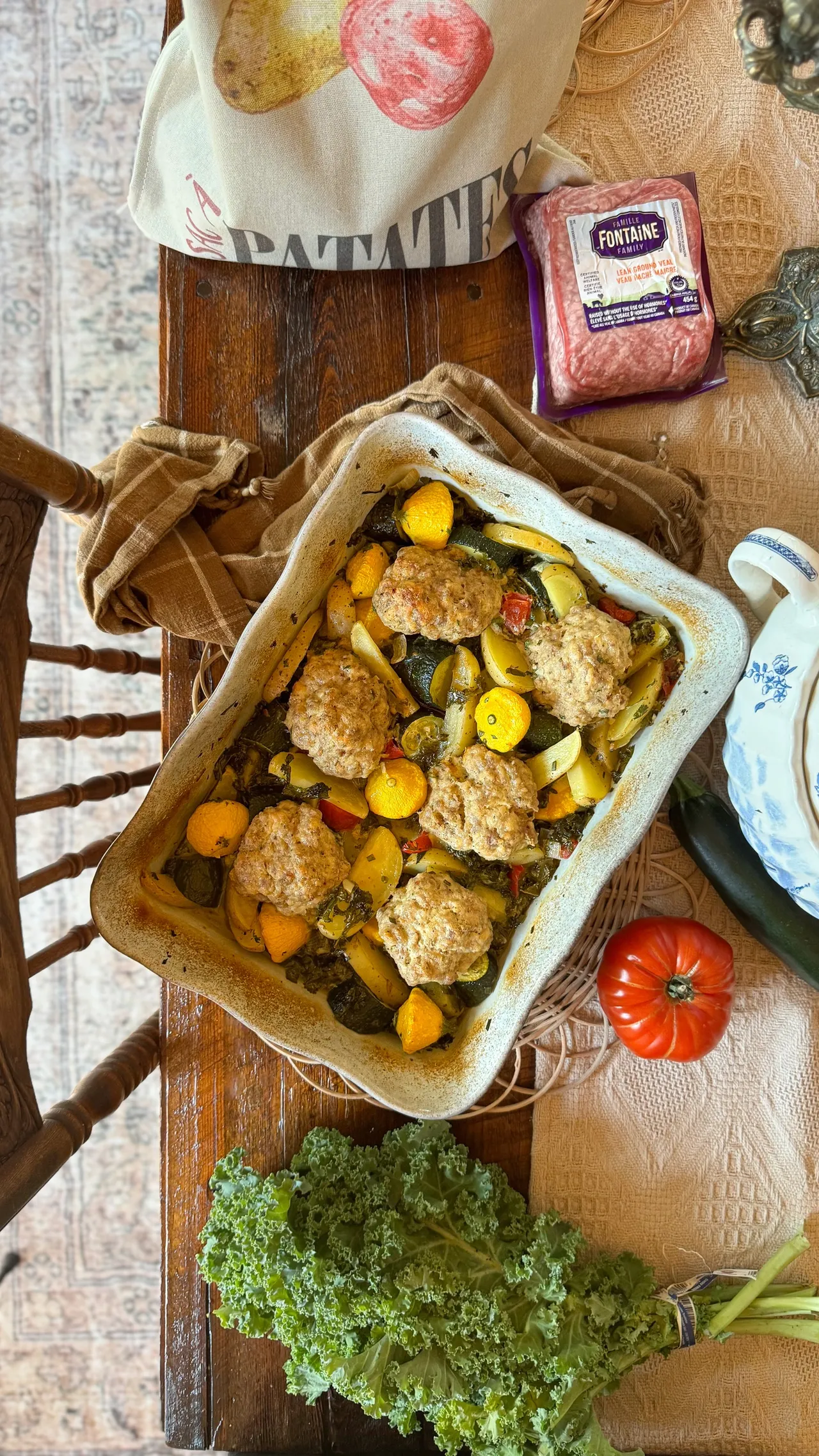 Boulettes de veau et ricotta sur casserole de légumes de saison