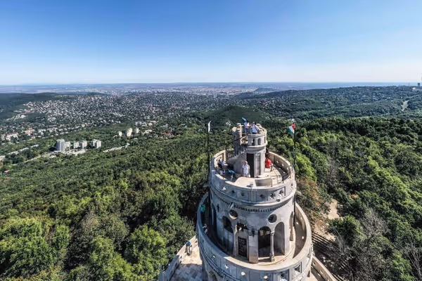 From spas to views: @AdventuresofMattandNat’s Budapest picks