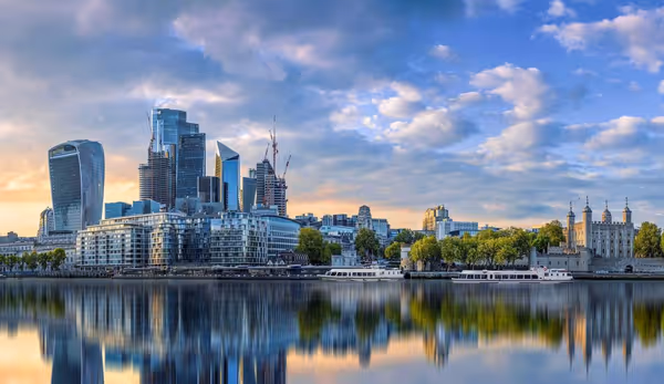 Cruise the Thames and see London’s best bits with Karen