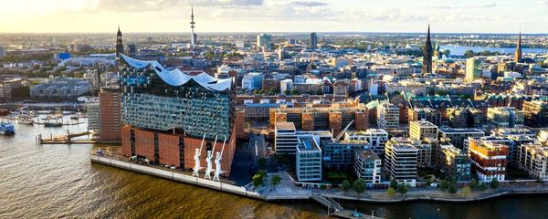 8 Awesome Things to Do Alone in Hamburg