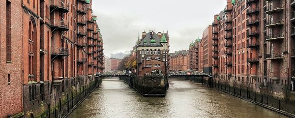 8 Epic Things To Do in Hamburg When It Rains
