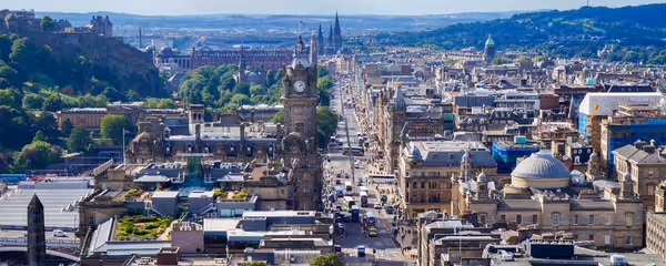 8 Epic Things To Do Alone in Edinburgh