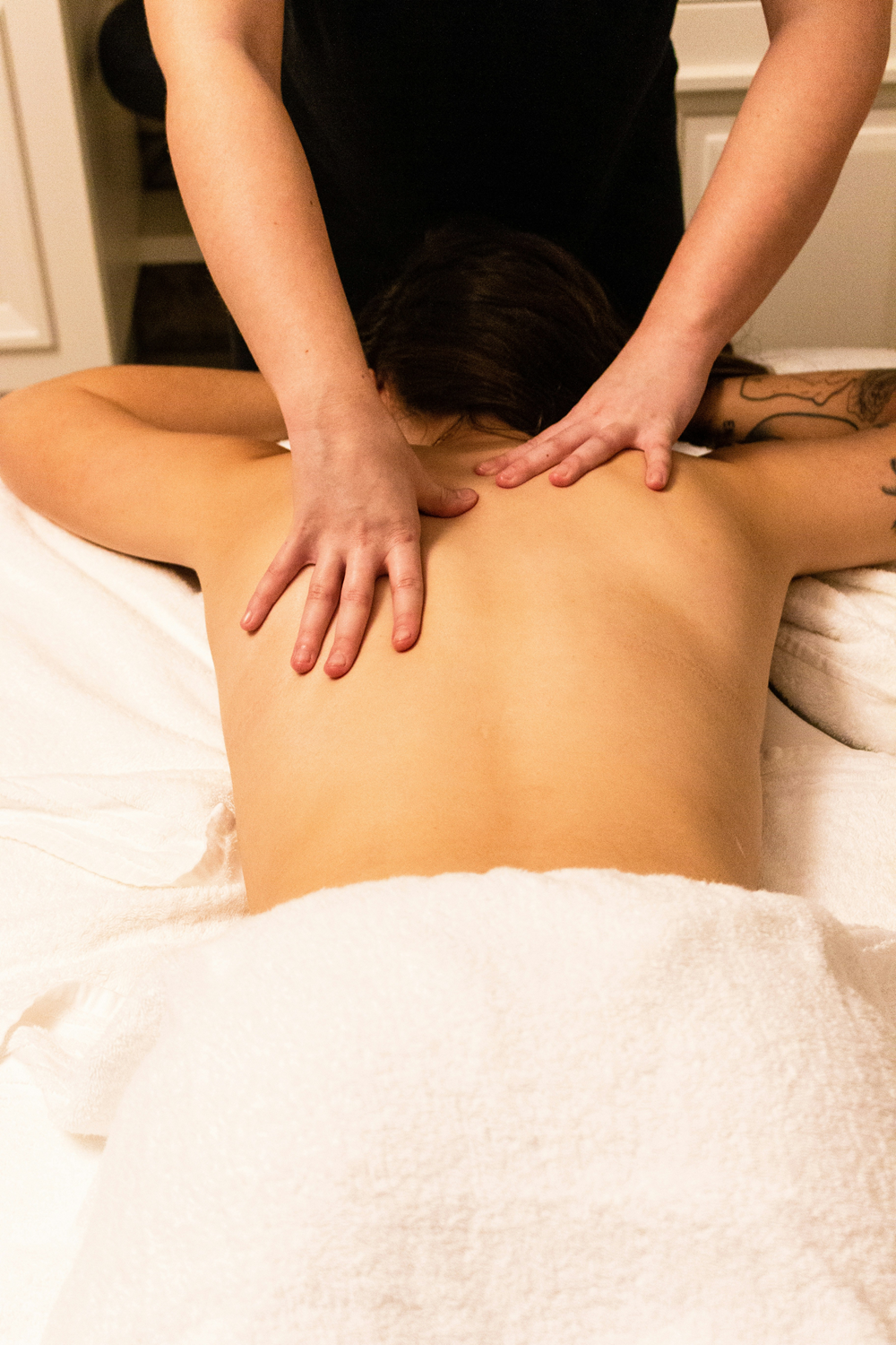 image of acupuncture session