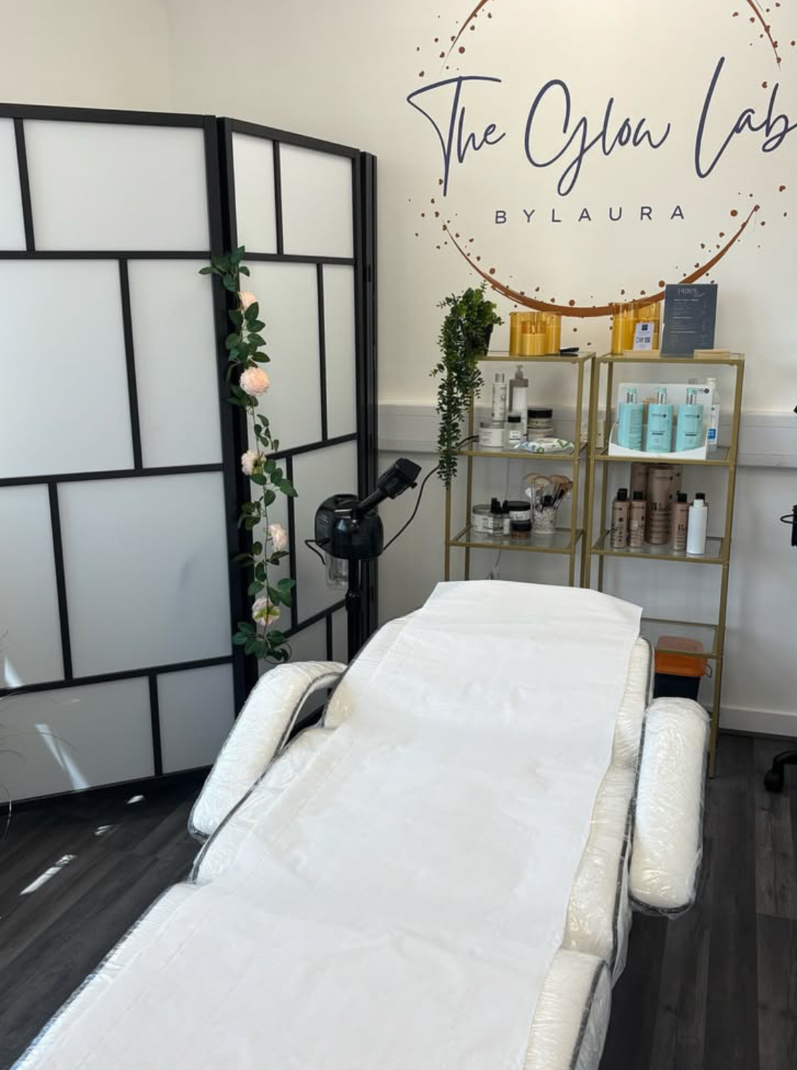 image of acupuncture session