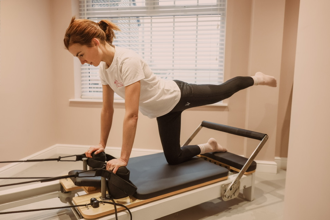 a calming photo of a modern repair service area