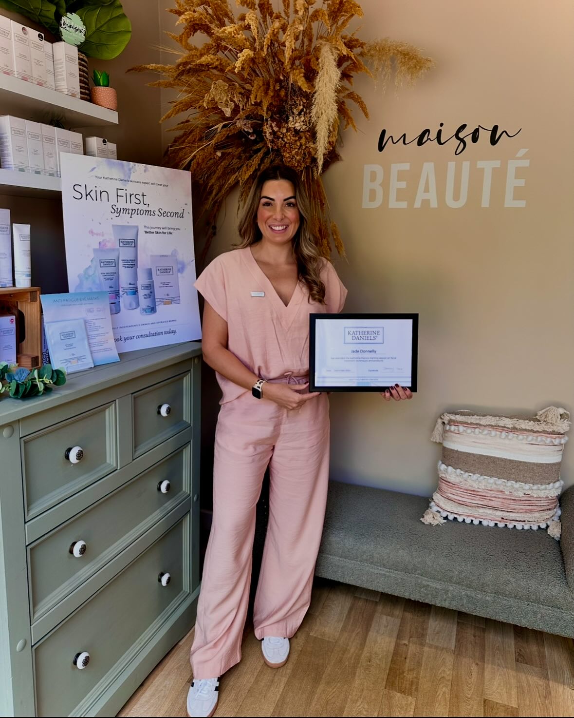 image of acupuncture session