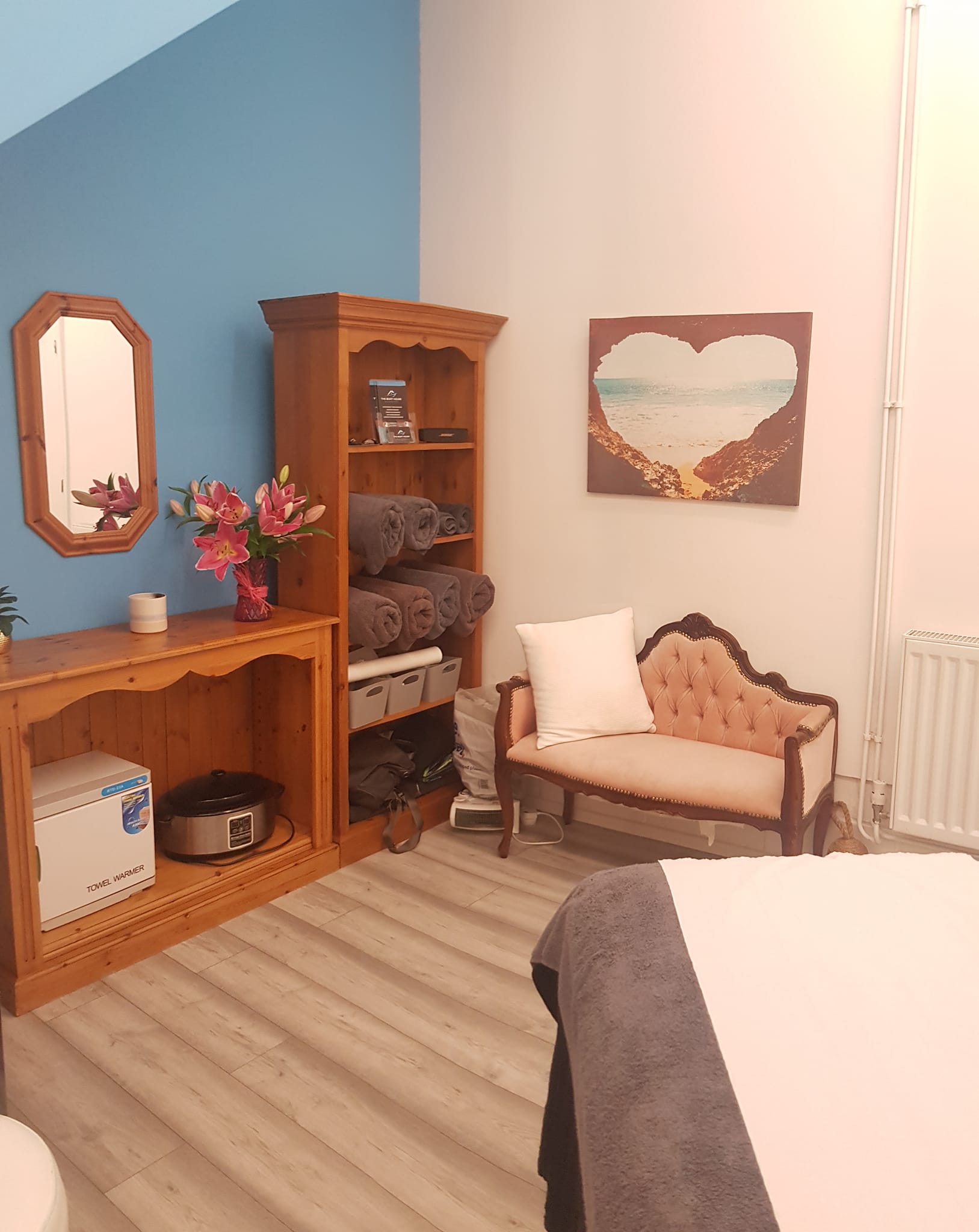 image of acupuncture session