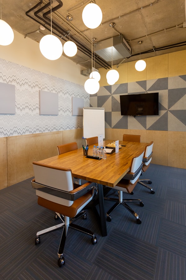 Compact meeting room