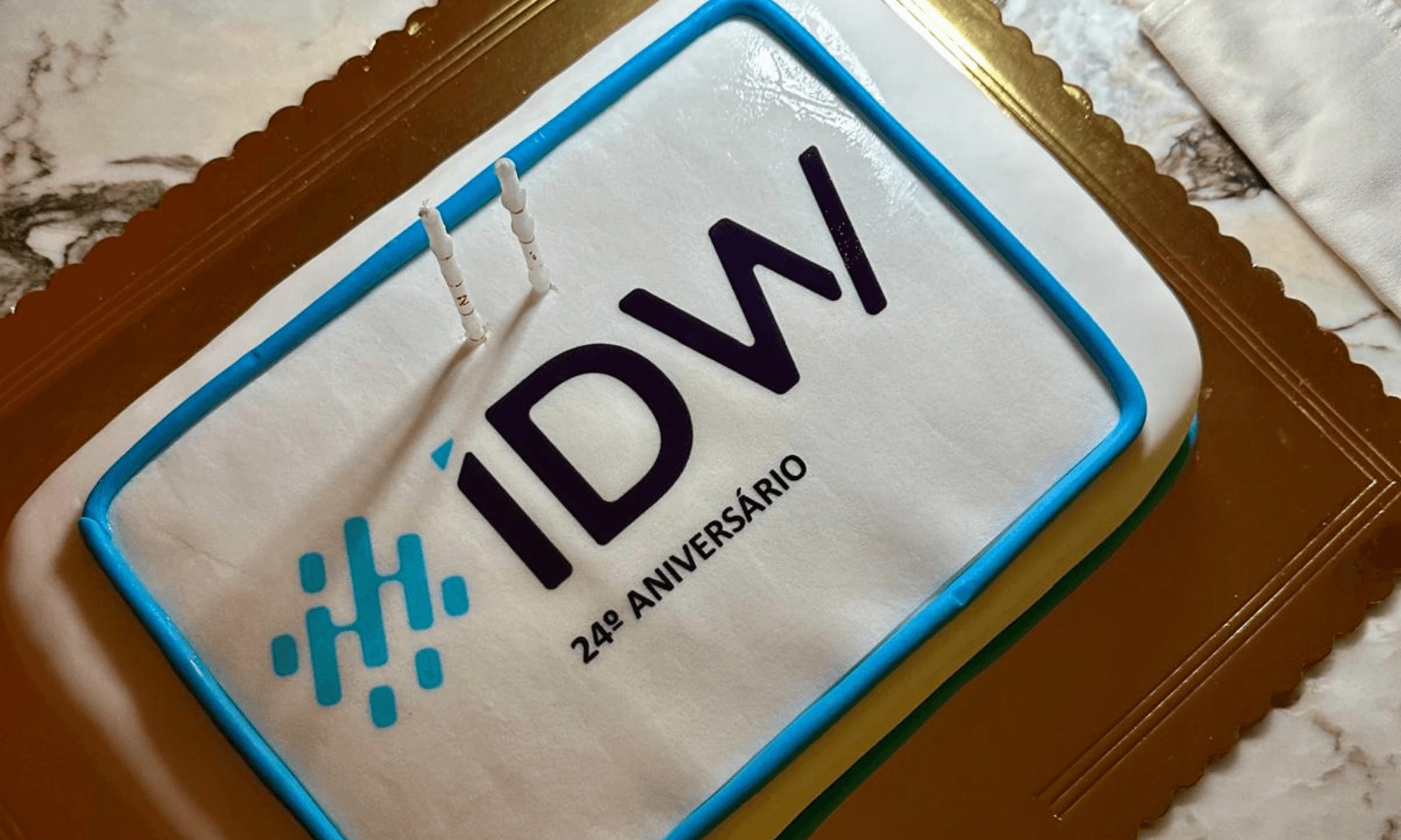 Equipa da IDW reunida a celebrar o 24.º aniversário da empresa no restaurante Sauvage no CCB, em Lisboa.