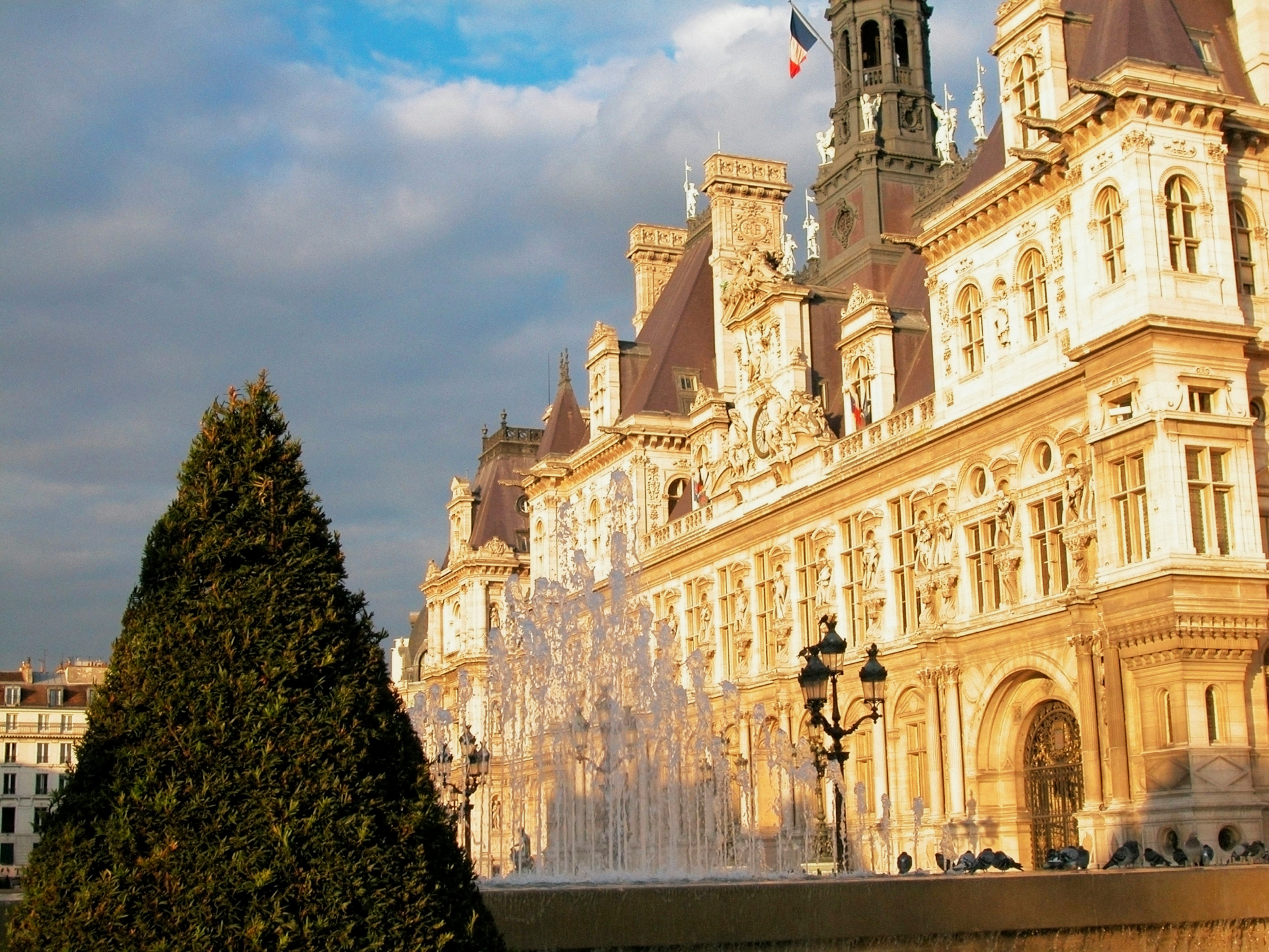 mairie ville française au soleil Efalia