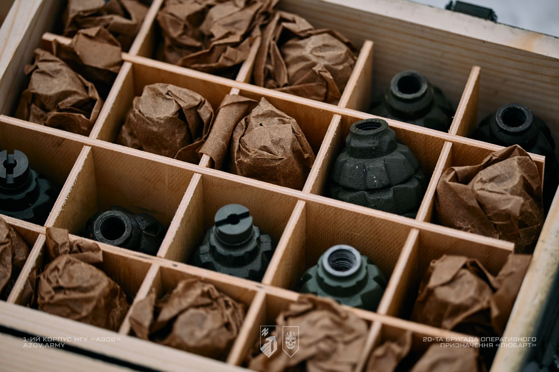 Корпуси гранат у транспортному коробі