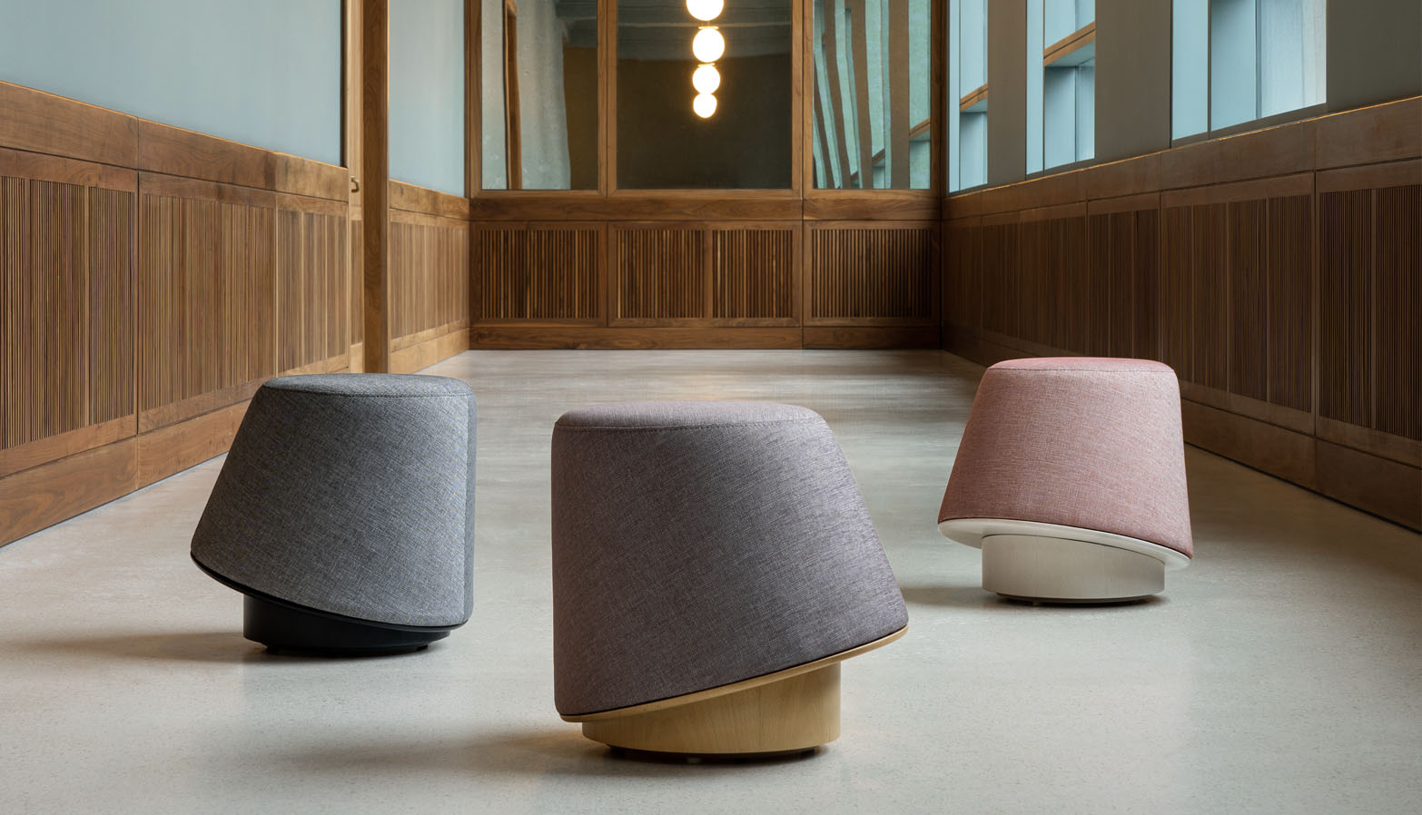 BUZZ Pouf , by sahar famouri FID paris