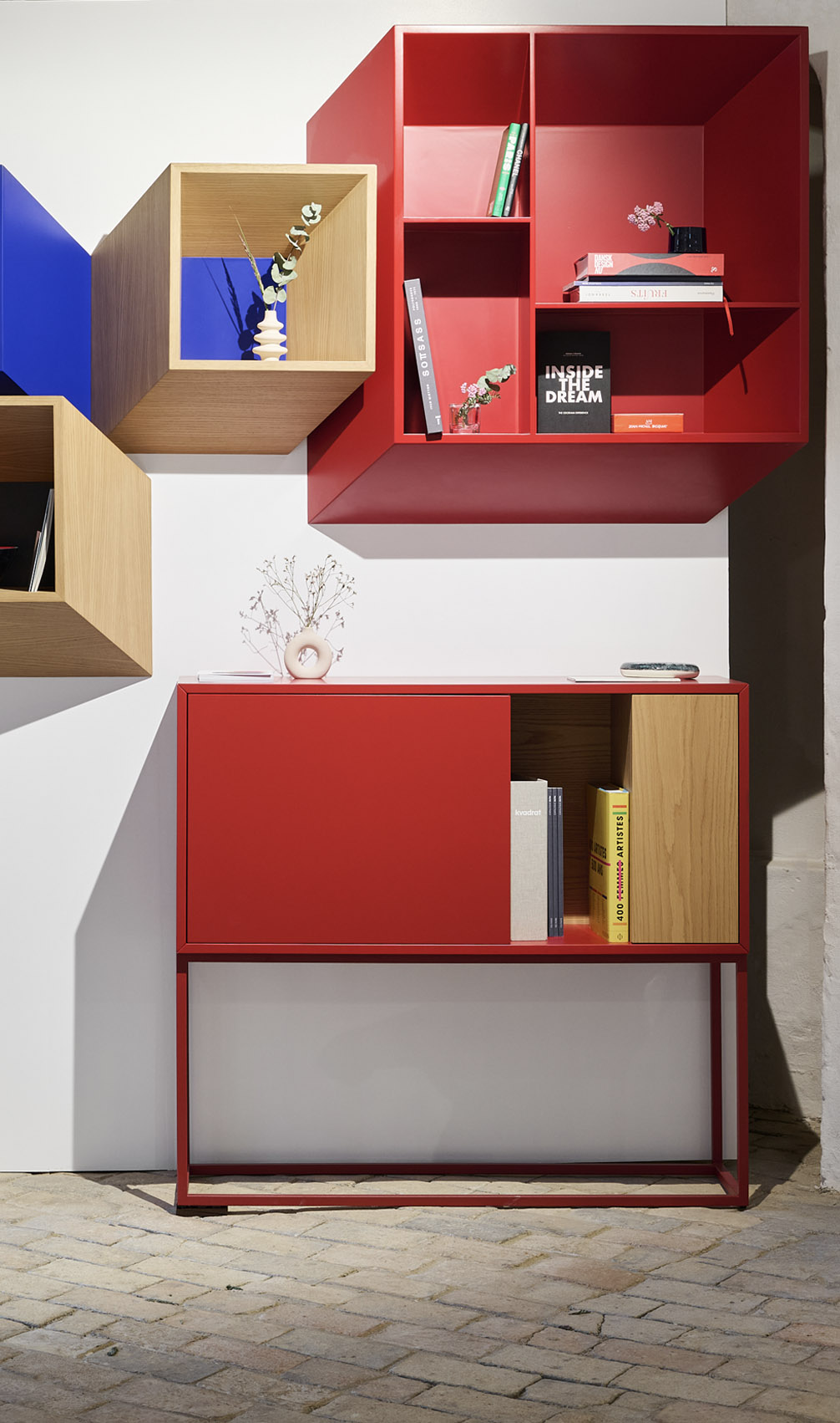 Copenhagen Design week Scenography Optic shelves signé sahar famouri studio
