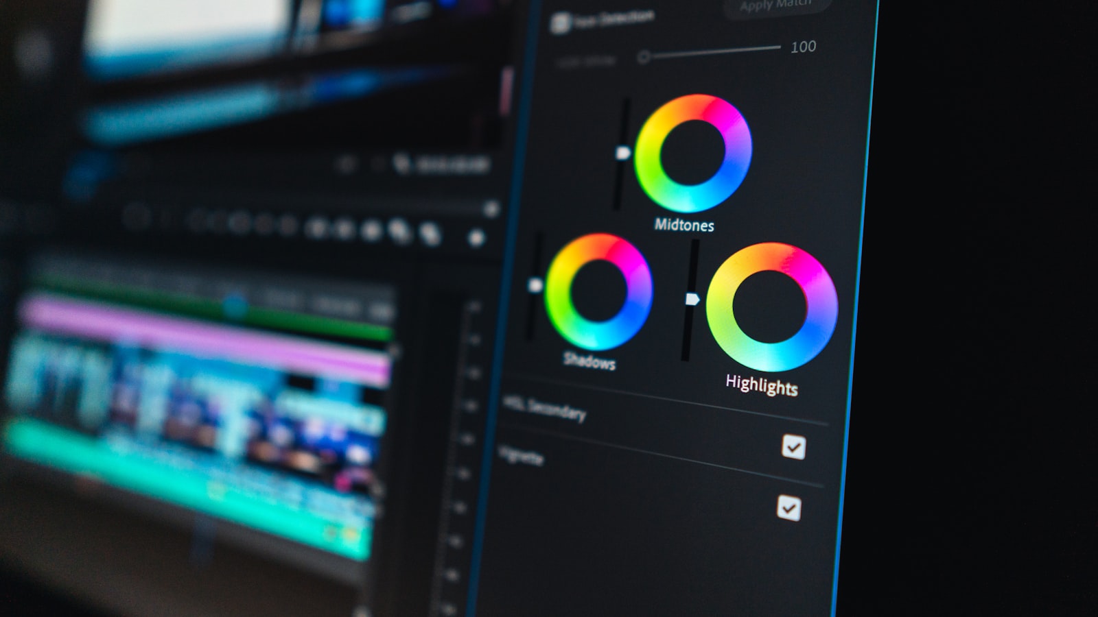 Écran de post-production affichant une image vidéo