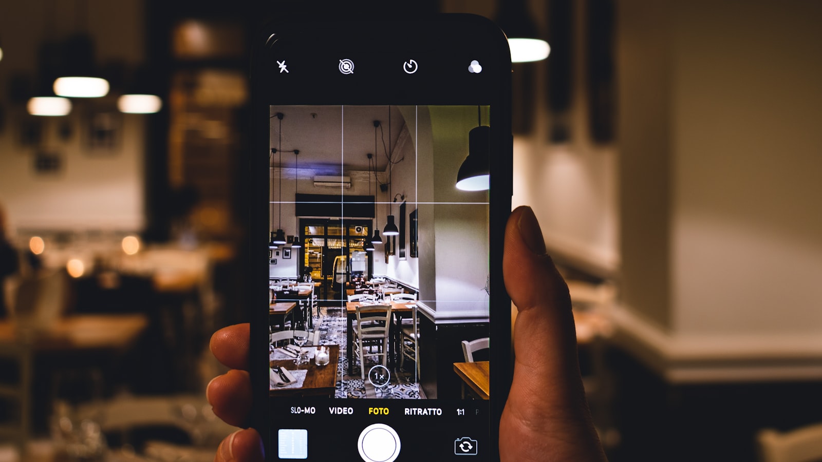 Personne filmant avec son smartphone