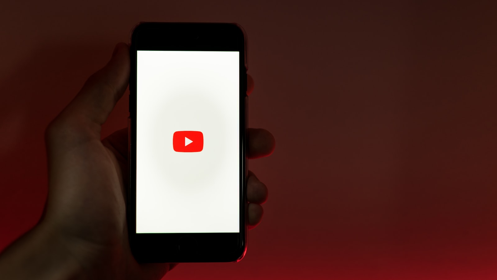 Smartphone affichant une vidéo en lecture