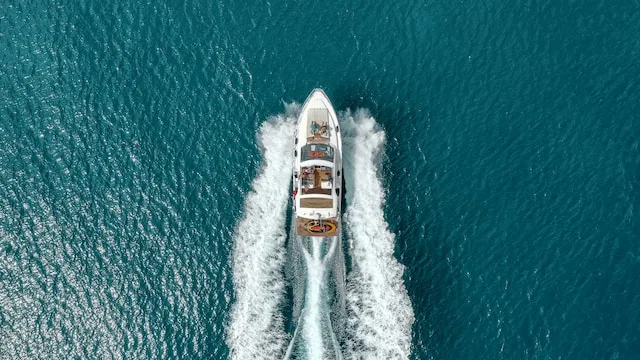 yacht