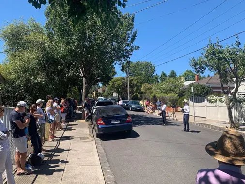 A Property Auction in Murray Street Elsternwick