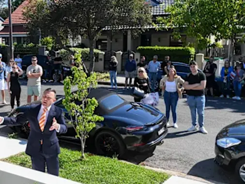 a property auction in collingwood