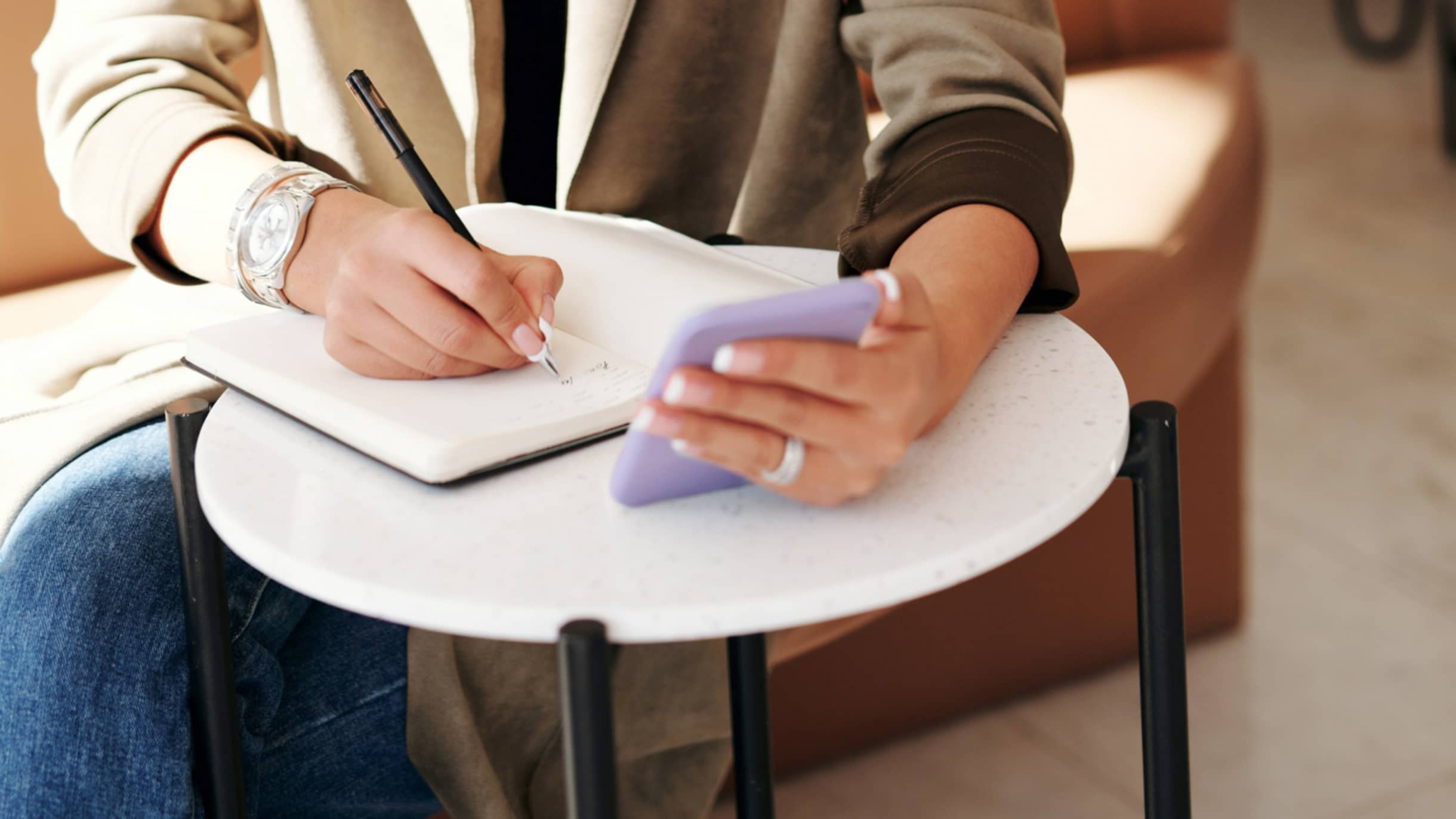 How to save money - 8 simple ways to start saving money every month