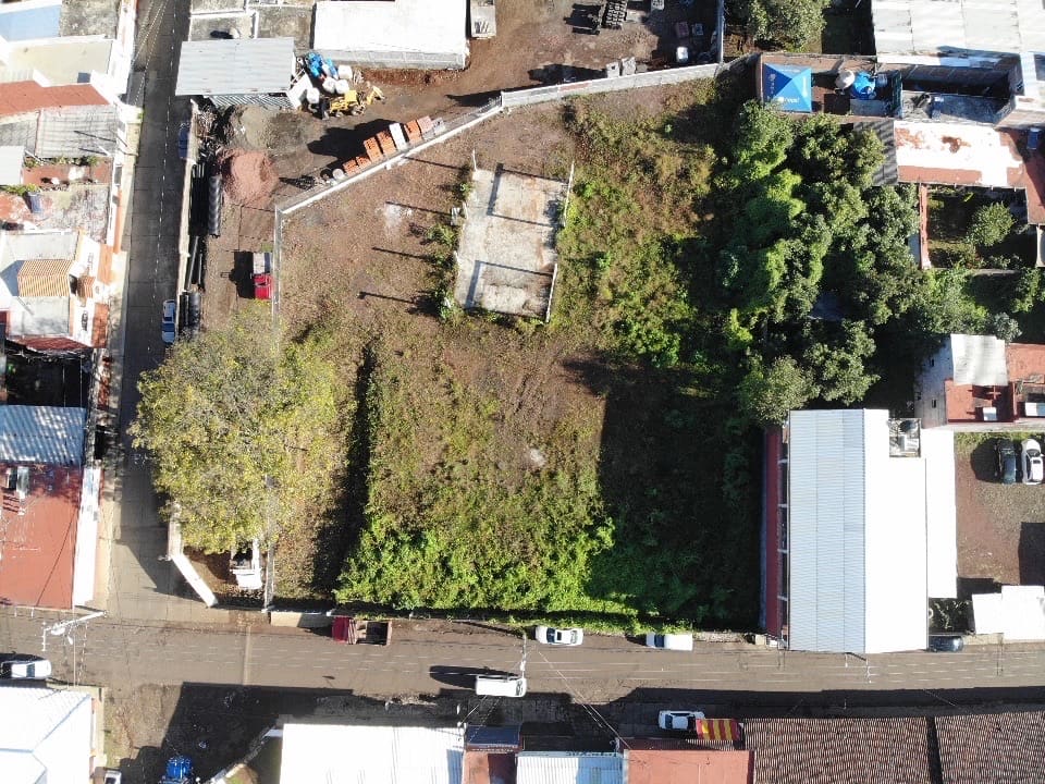 Terreno en el centro de Ario de Rosales