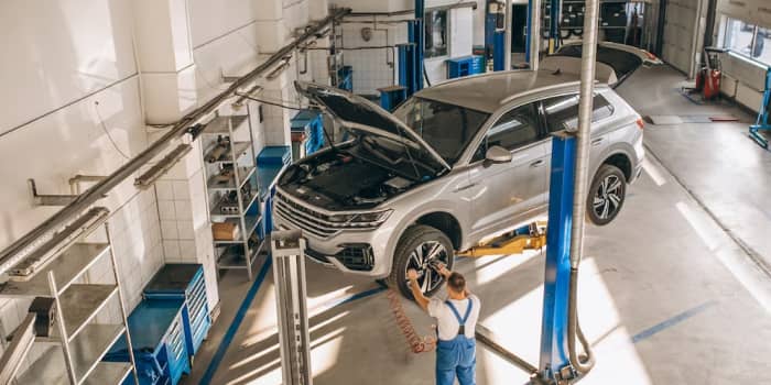 Freepik Image 1 - Carrepair X Webflow Template