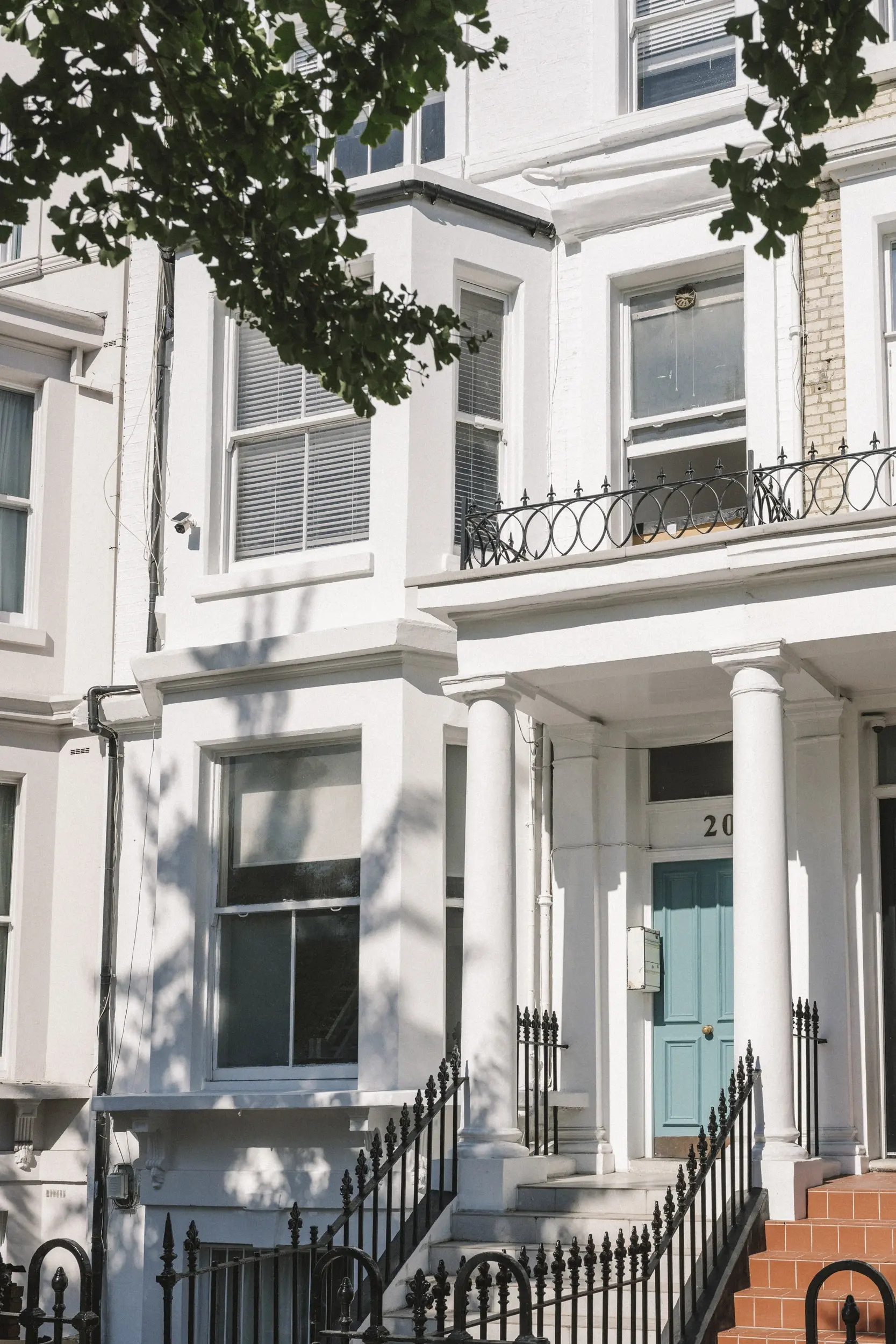 Cozo Living - West Cromwell Rd