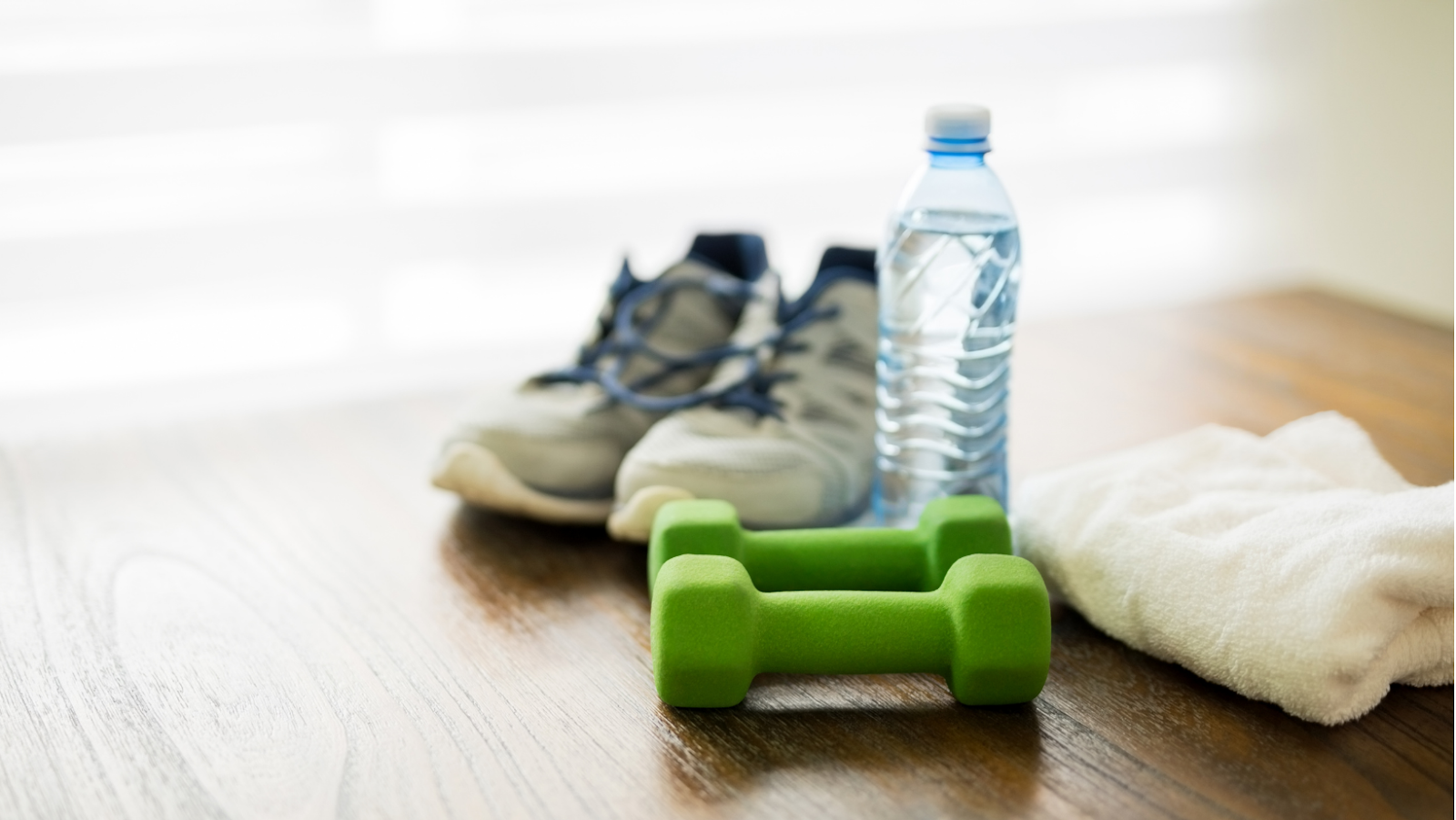 Read through these physical therapist recommend tips to avoid straining or injuring yourself while exercising.