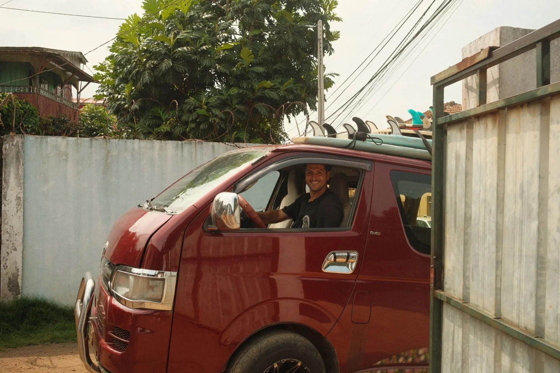 surf-van-driver
