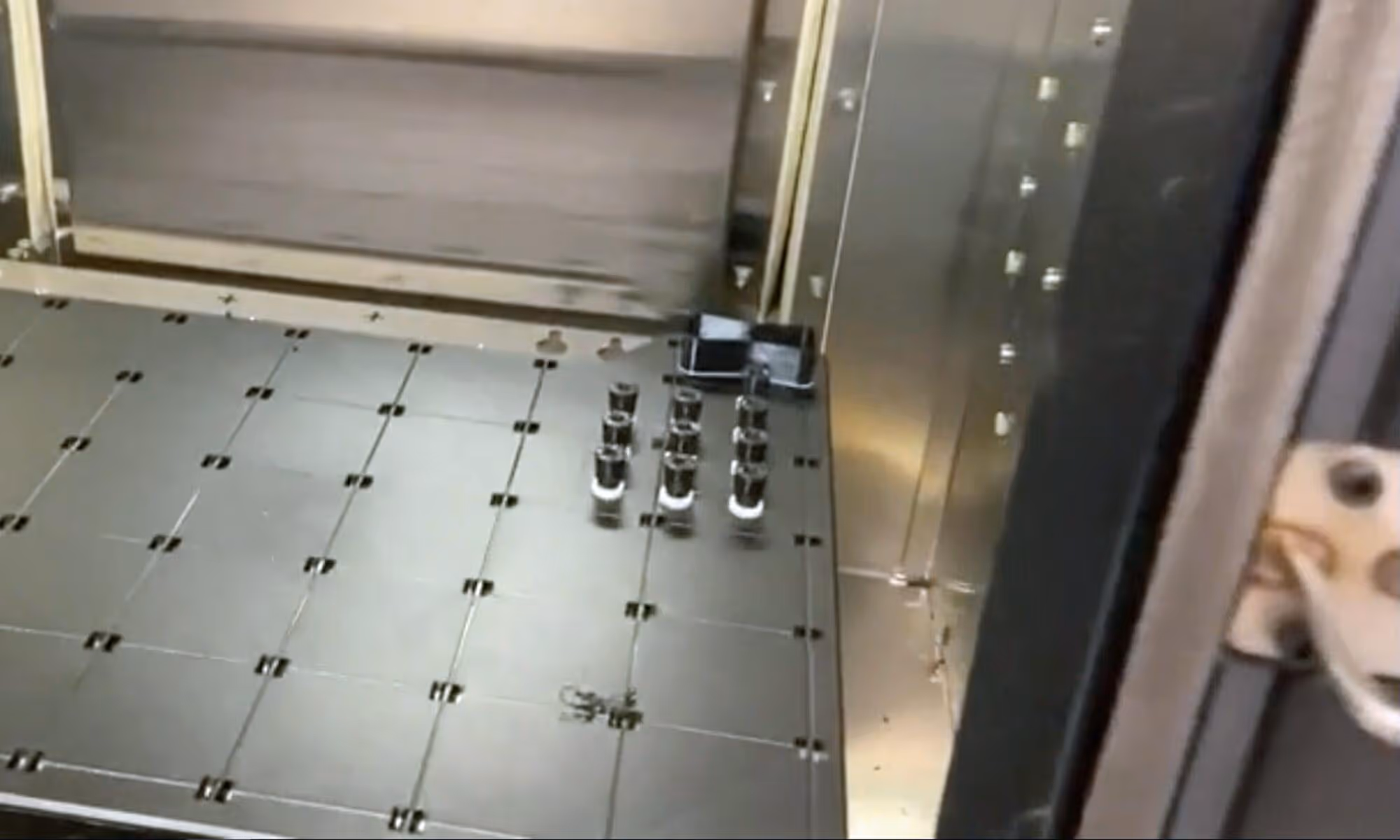 3D printed rubber drainage plugs (Photos: Alstom)