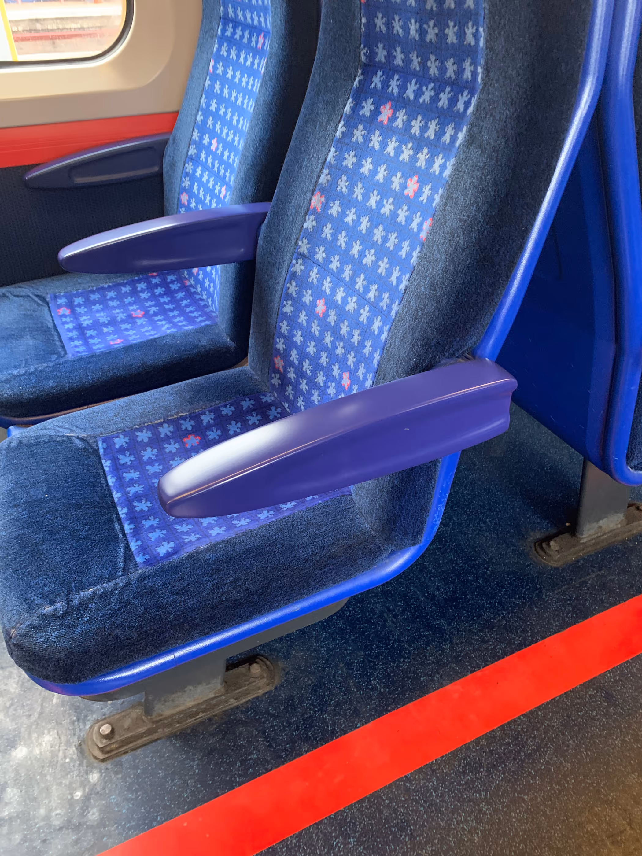 3D printed armrests on a Chiltern Railways train in the U.K. – produced by Angel Trains and DB ESG using Stratasys' EN45545-2-compliant materials.