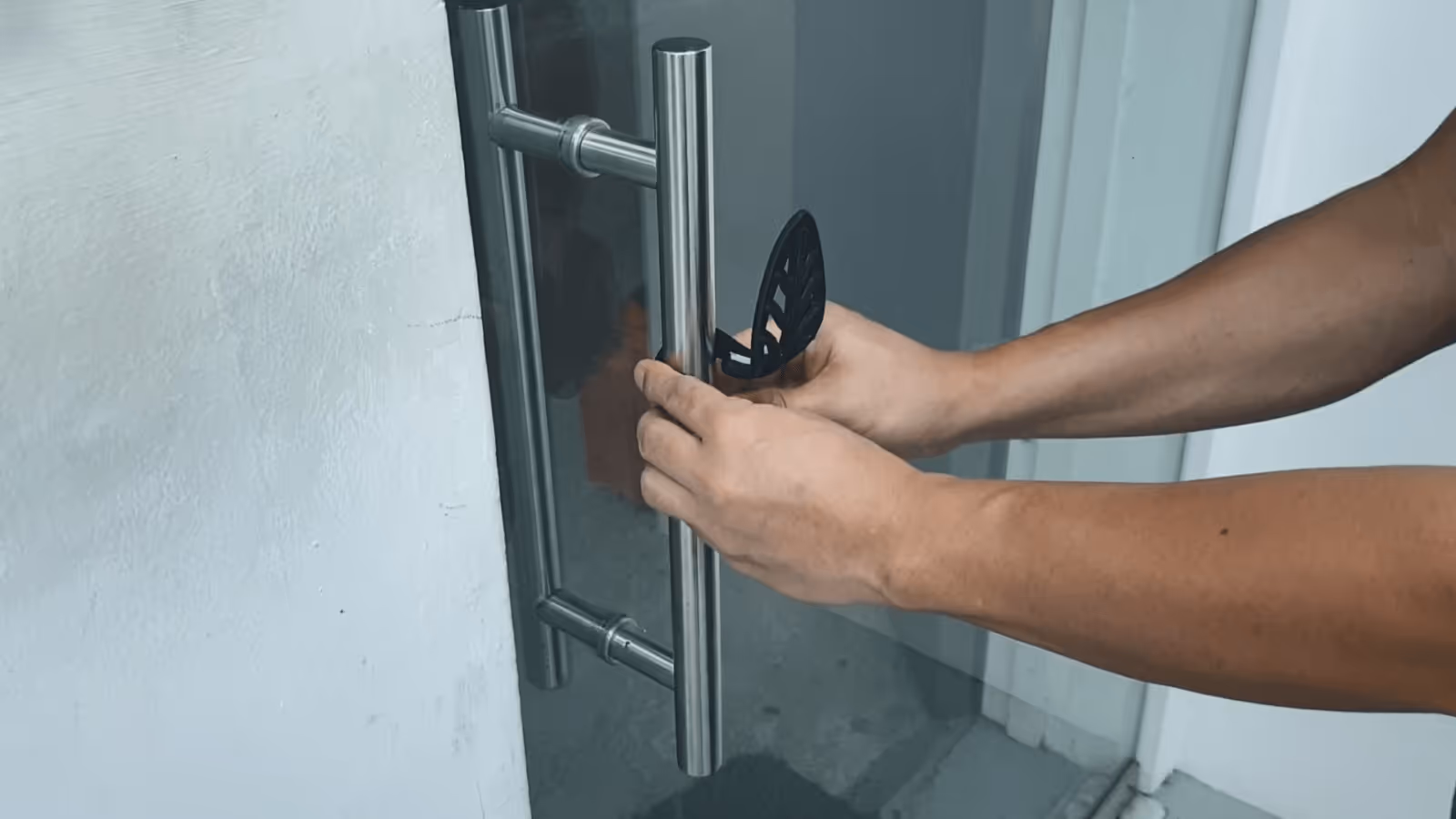 Hands Free 3D Printed Contactless Door Opener for COVID-19