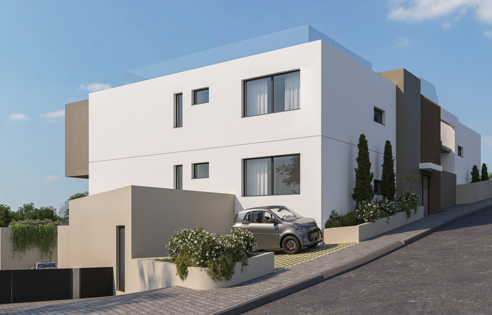 Uma vista externa de uma residência minimalista de dois andares, com fachada branca, telhado plano e uma pequena garagem na frente.