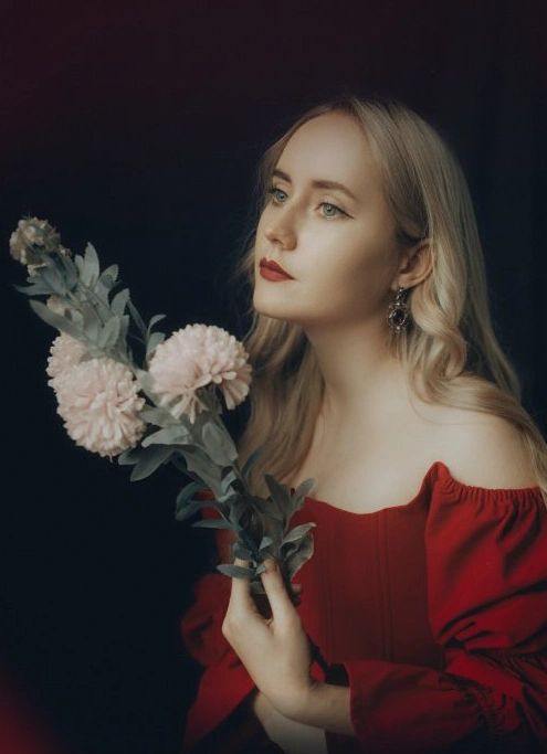 Элли на маковом поле