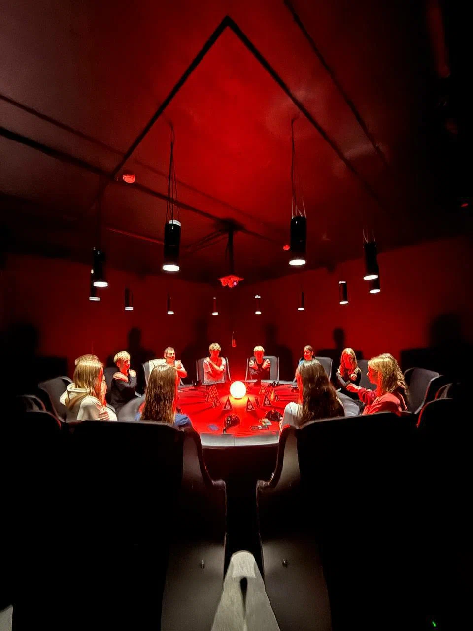 Мафия с падающими стульями