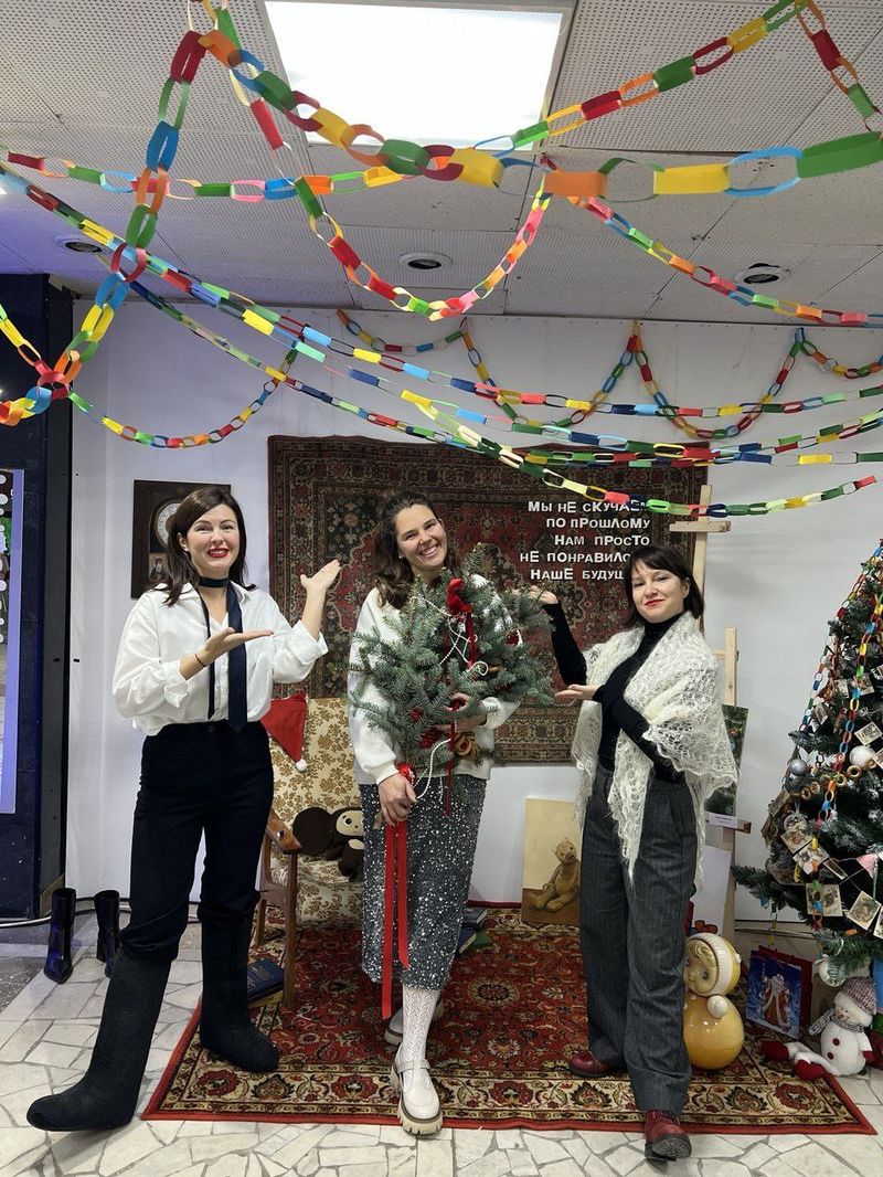 Открытие выставки работ 'Зима - это...'