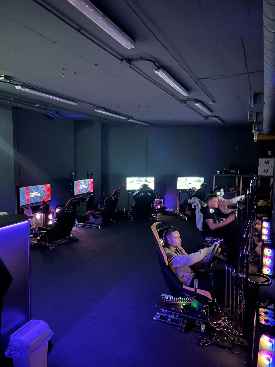 Турнир по кольцевым гонкам