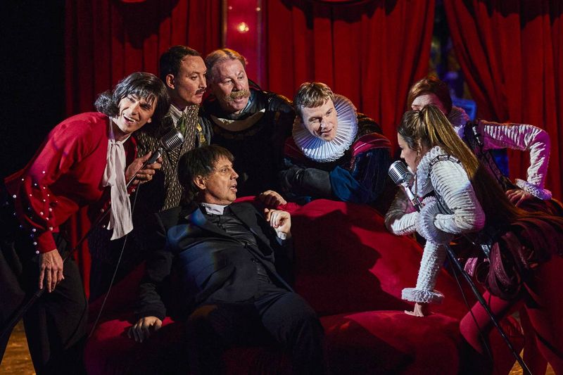 Спектакль "Примадонны"