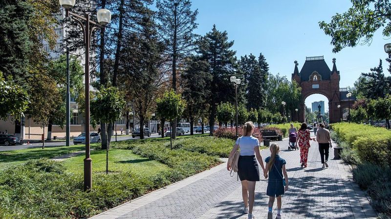 Пешеходная экскурсия по Александровскому бульвару