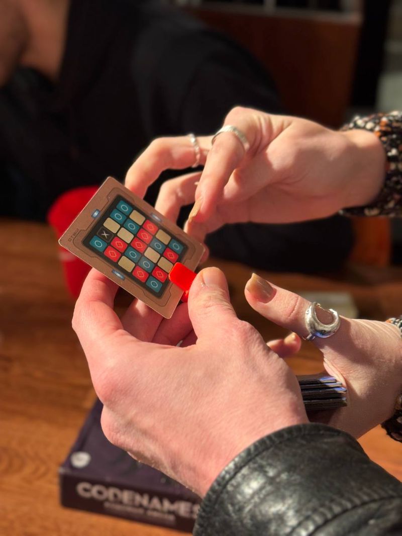 Вечер настольных игр: Свинтус, UNO, Имаджинариум, CODE NAMES и др.
