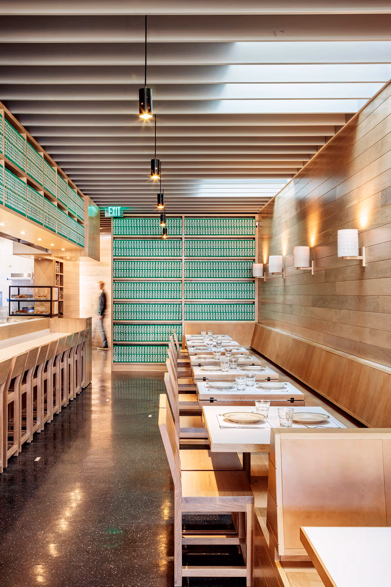 interior photo of Jon and Vinny's Brentwood