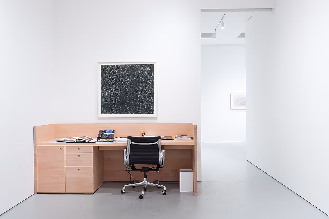 gagosian san francisco desk