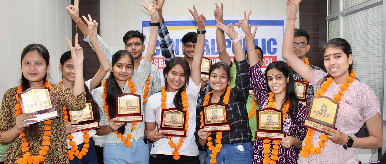 Group photo of students receiving Appreciation Awards