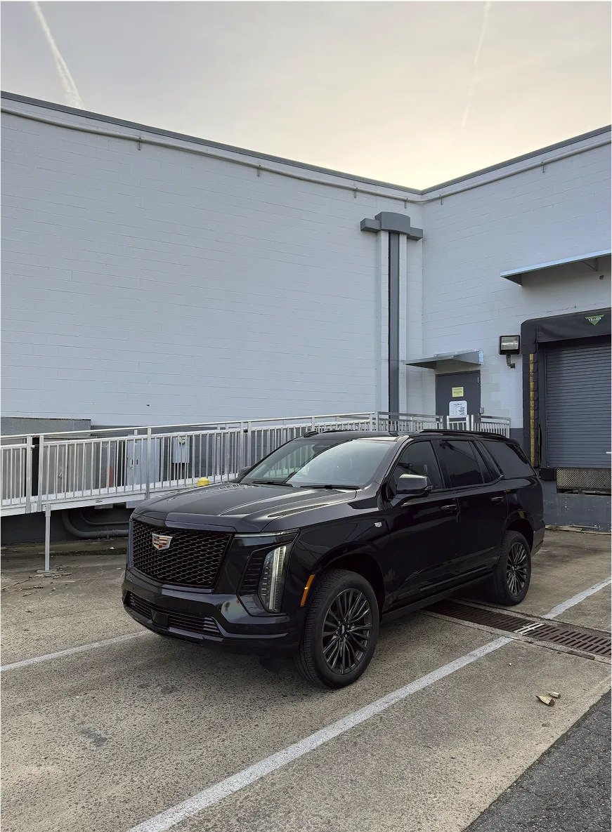 Сombines bold design, top-tier performance, and high-end comfort. Equipped with a powerful V8 engine, advanced tech features, and a luxurious interior — it’s built to impress on every level.